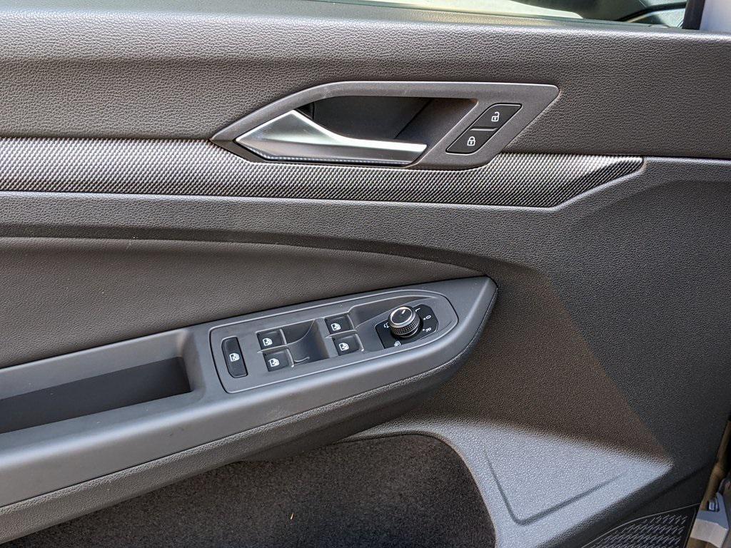 new 2025 Volkswagen Golf GTI car, priced at $39,075