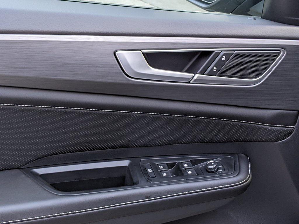 new 2026 Volkswagen Atlas Cross Sport car, priced at $45,746