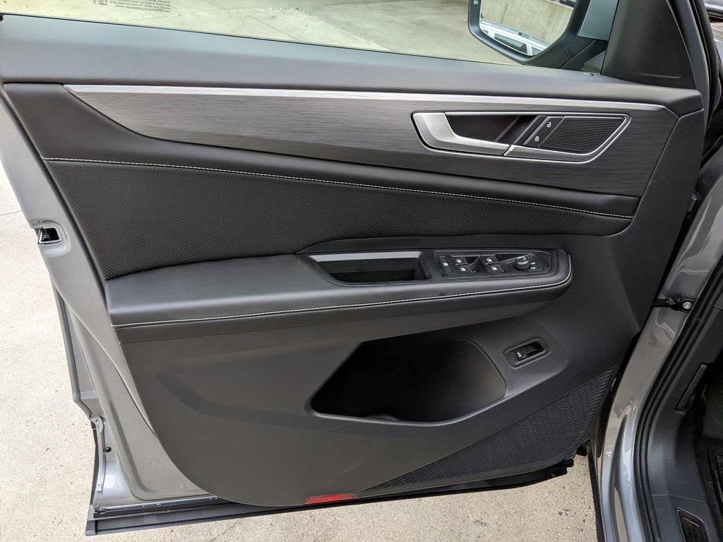 new 2026 Volkswagen Atlas Cross Sport car, priced at $45,746