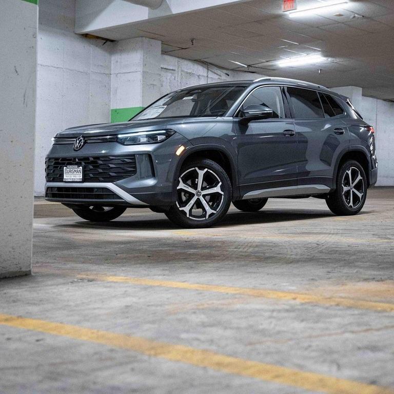 new 2025 Volkswagen Tiguan car, priced at $33,491