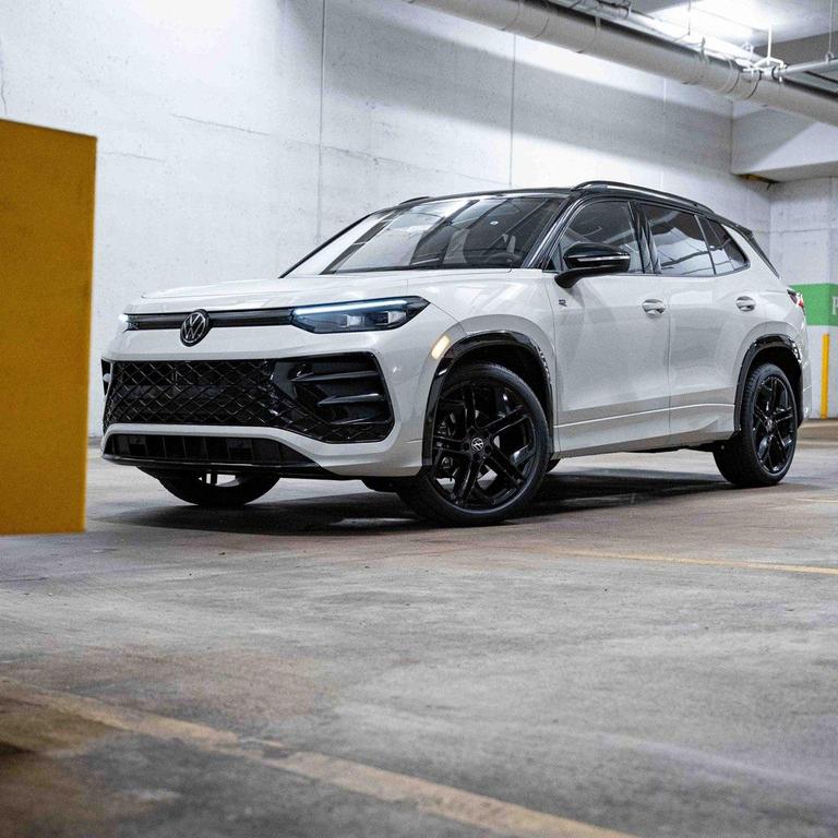 new 2025 Volkswagen Tiguan car, priced at $35,846
