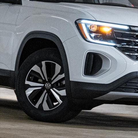 new 2024 Volkswagen Atlas car, priced at $37,584