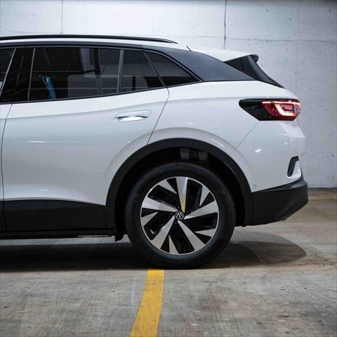 new 2025 Volkswagen ID.4 car, priced at $42,261