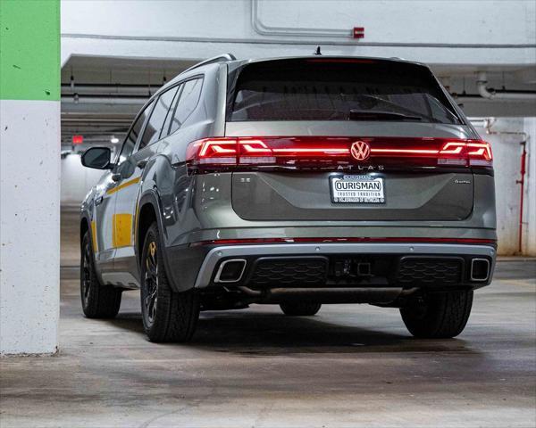 new 2025 Volkswagen Atlas car, priced at $50,111