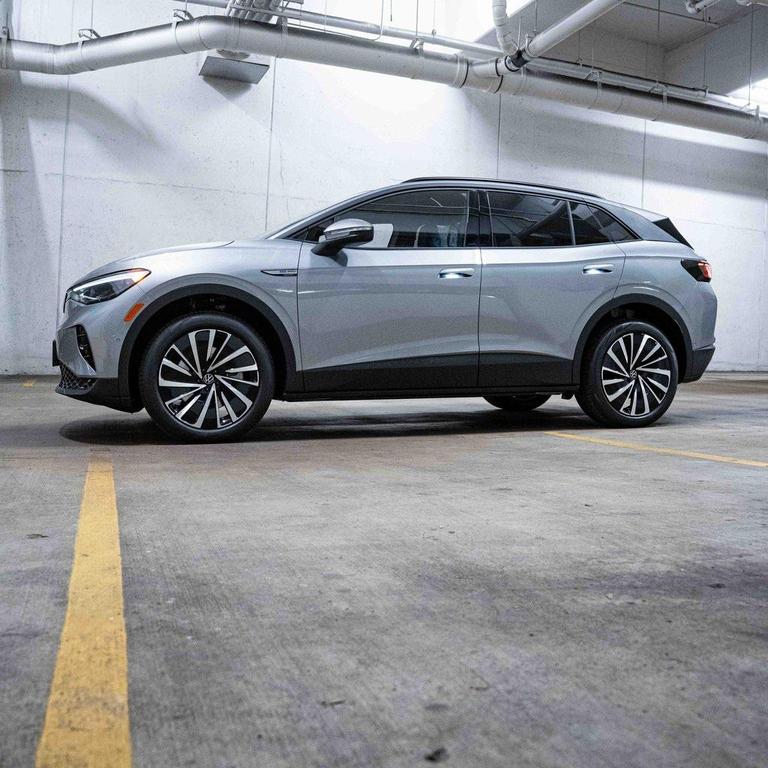 new 2025 Volkswagen ID.4 car, priced at $51,171