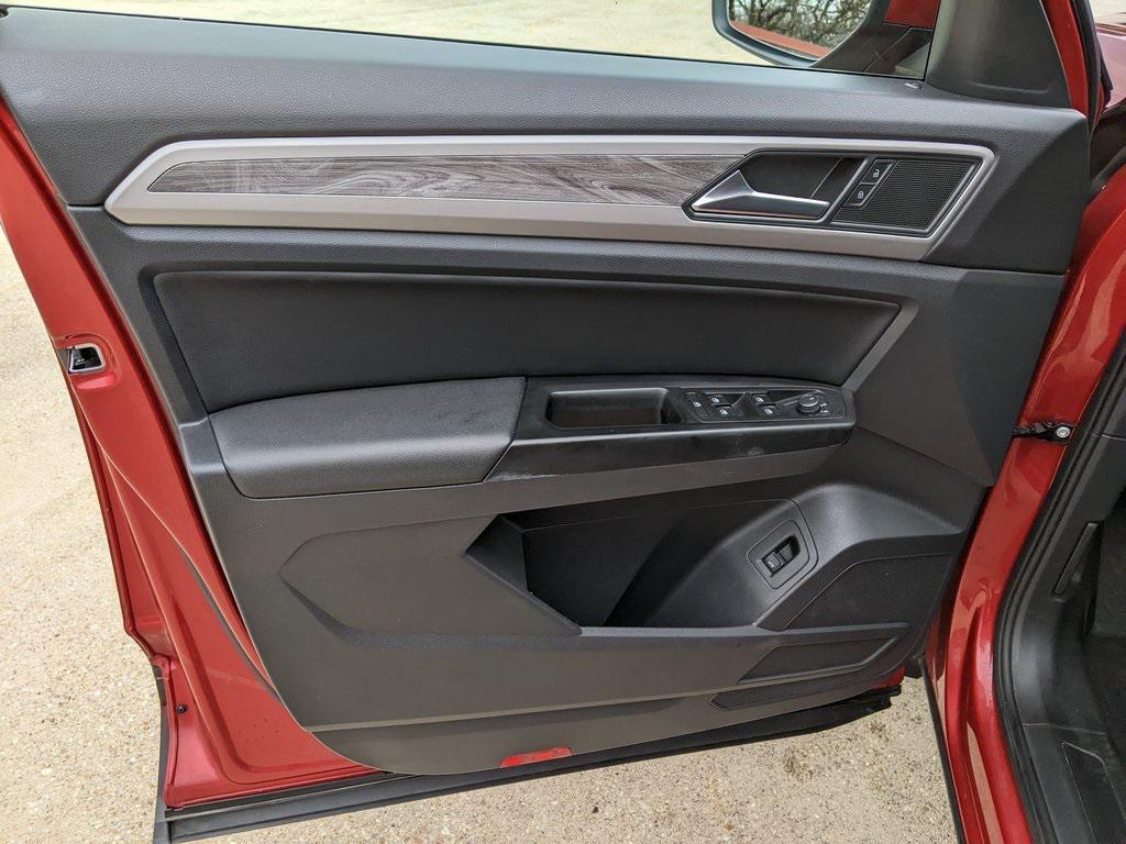 used 2020 Volkswagen Atlas Cross Sport car, priced at $23,000