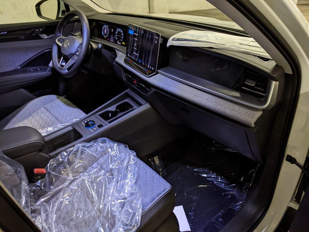 new 2025 Volkswagen Tiguan car, priced at $30,511