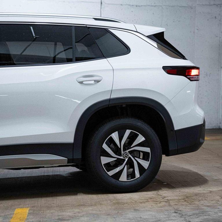 new 2025 Volkswagen Tiguan car, priced at $30,511