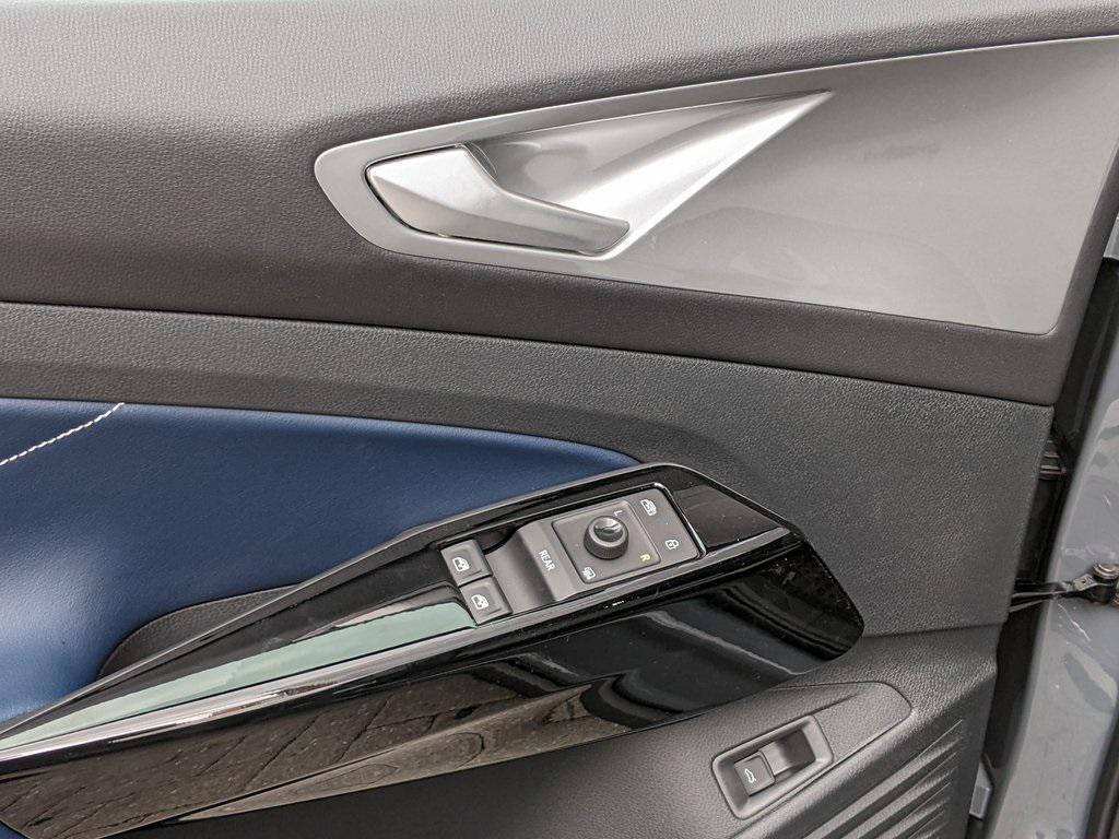 new 2025 Volkswagen ID.4 car, priced at $56,261