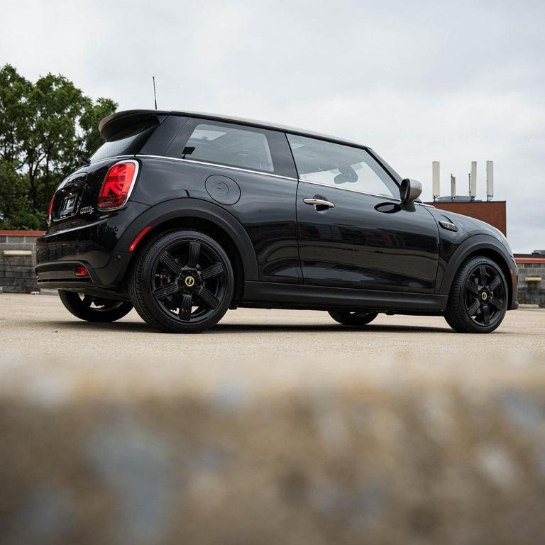 used 2024 MINI Hardtop car, priced at $24,000