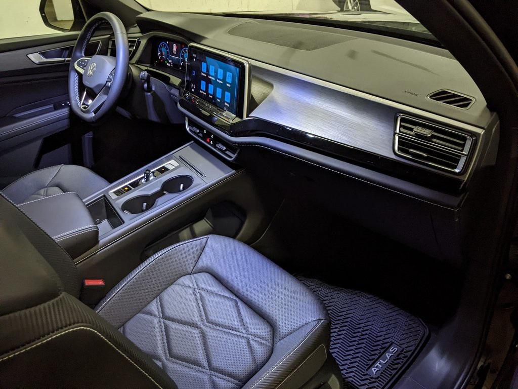 new 2026 Volkswagen Atlas Cross Sport car, priced at $42,681
