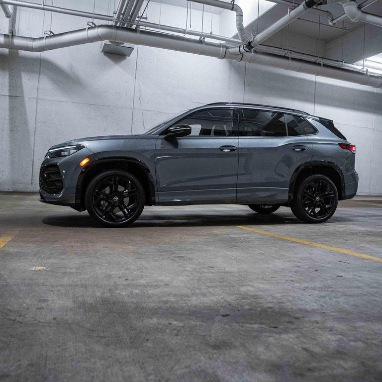 new 2025 Volkswagen Tiguan car, priced at $33,486