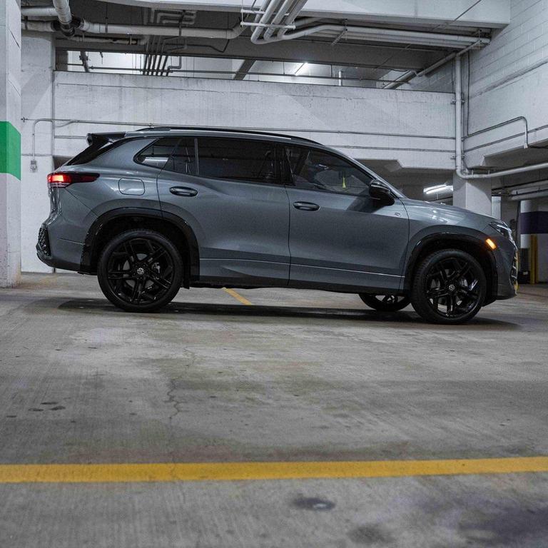 new 2025 Volkswagen Tiguan car, priced at $33,486