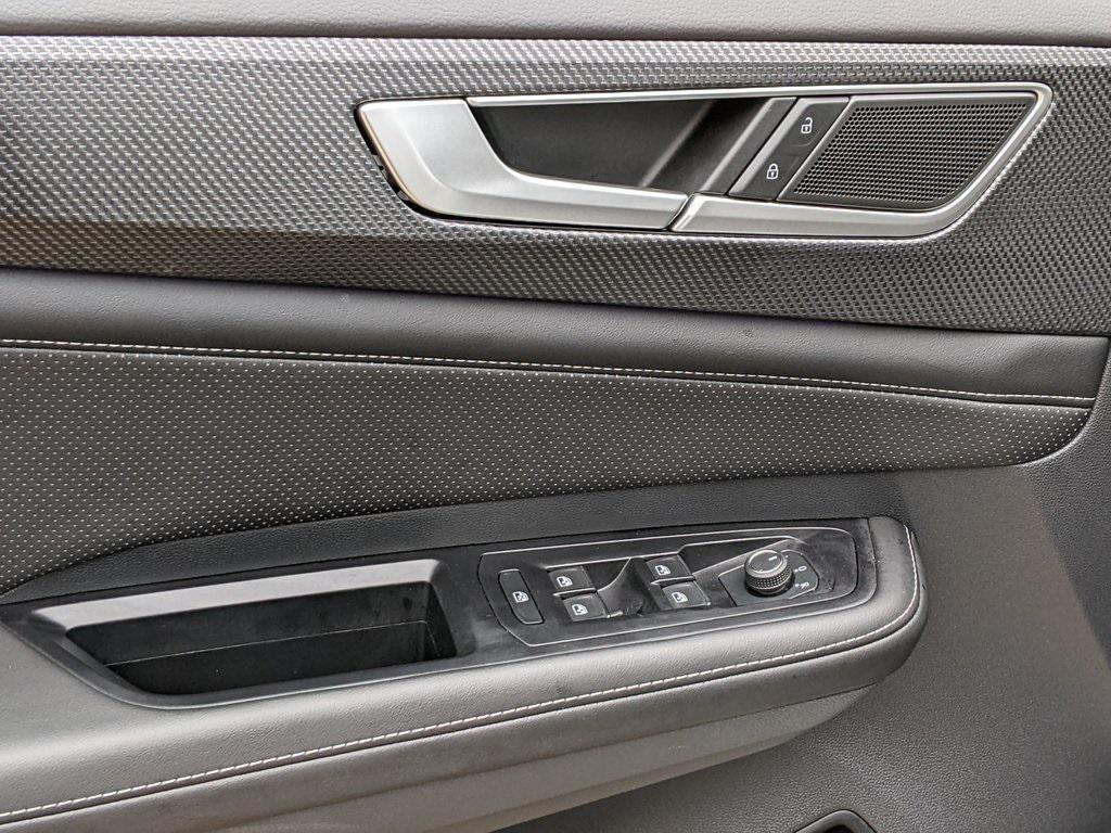 used 2024 Volkswagen Atlas Cross Sport car, priced at $37,500