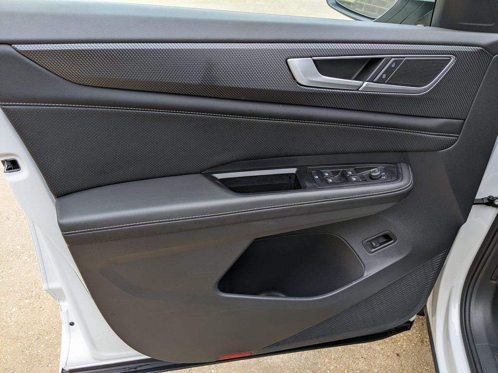 used 2024 Volkswagen Atlas Cross Sport car, priced at $37,500