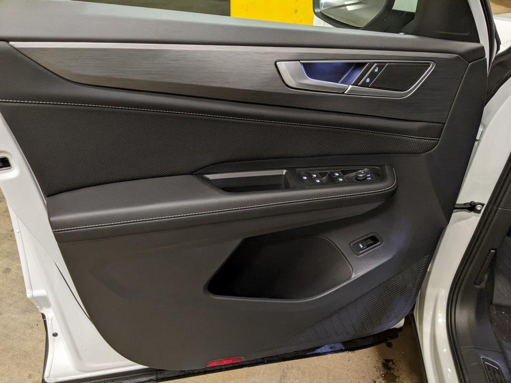 new 2026 Volkswagen Atlas Cross Sport car, priced at $45,001