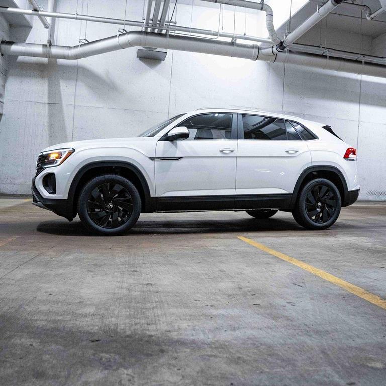 new 2026 Volkswagen Atlas Cross Sport car, priced at $45,001