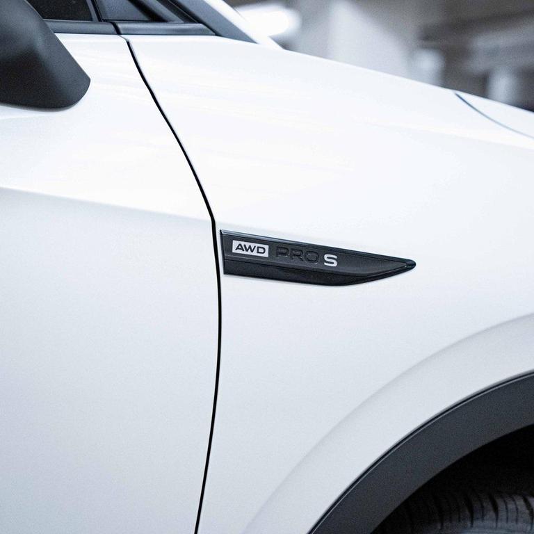 new 2025 Volkswagen ID.4 car, priced at $57,421