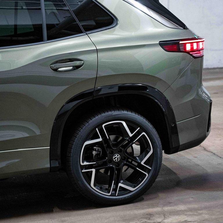 new 2025 Volkswagen Tiguan car, priced at $41,397