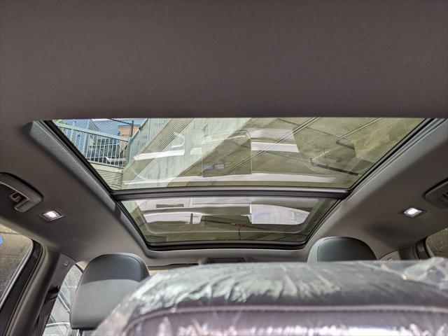 new 2025 Volkswagen Tiguan car, priced at $37,986