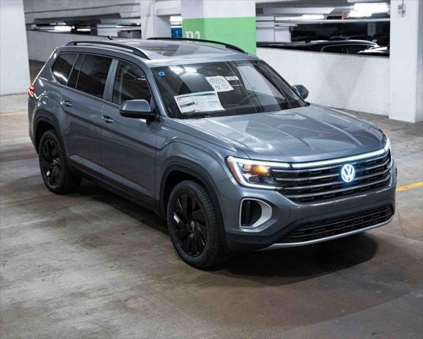 new 2025 Volkswagen Atlas car, priced at $49,052