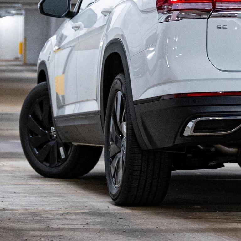 new 2025 Volkswagen Atlas car, priced at $40,552