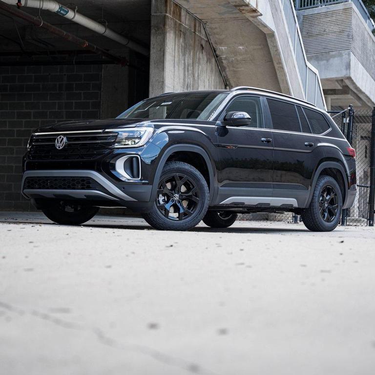 new 2025 Volkswagen Atlas car, priced at $42,646