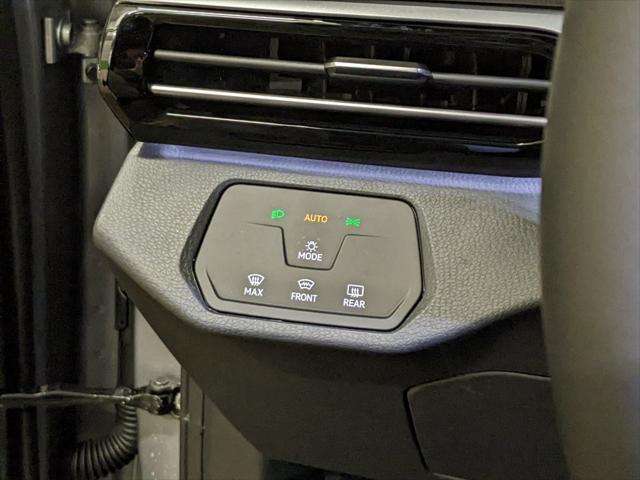 new 2025 Volkswagen ID.4 car, priced at $49,661