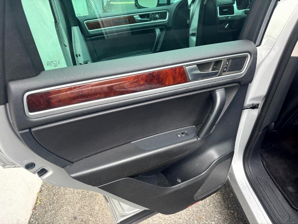 used 2014 Volkswagen Touareg car, priced at $11,500