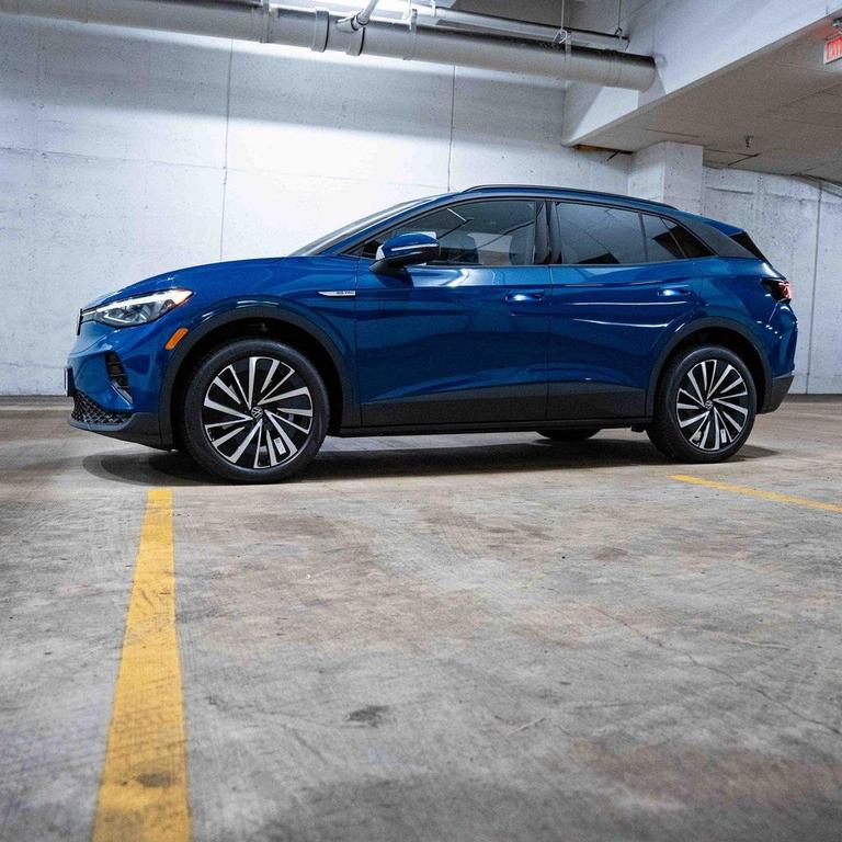 new 2025 Volkswagen ID.4 car, priced at $46,140