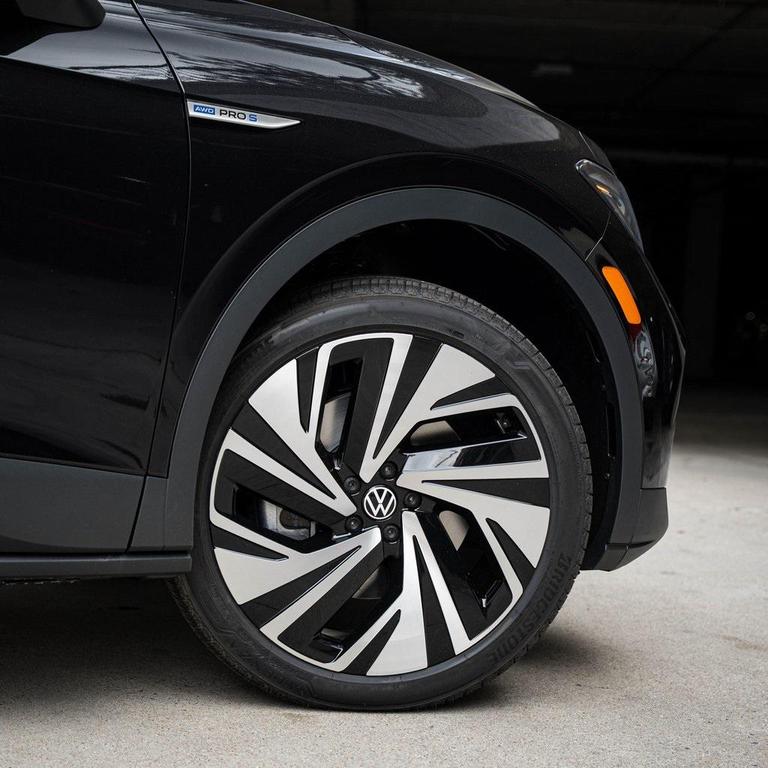new 2025 Volkswagen ID.4 car, priced at $54,471