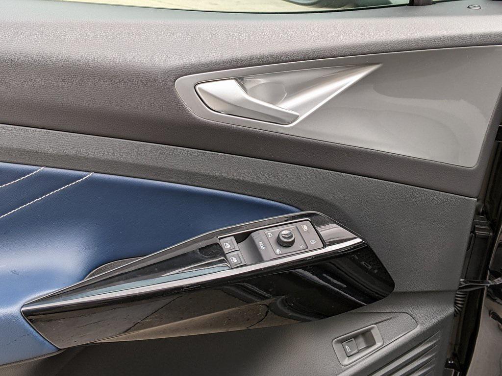 new 2025 Volkswagen ID.4 car, priced at $54,471
