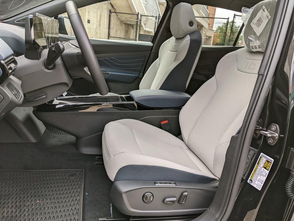 new 2025 Volkswagen ID.4 car, priced at $54,471