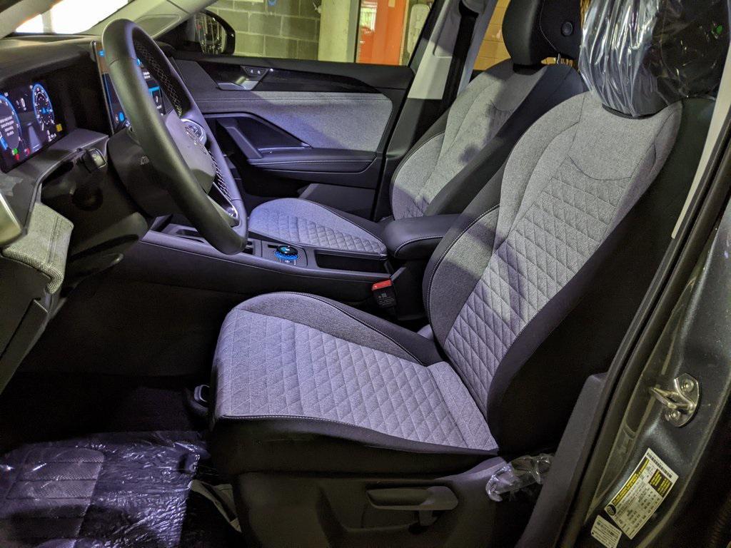 new 2025 Volkswagen Tiguan car, priced at $30,311