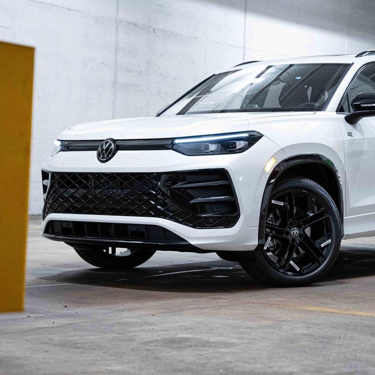 new 2025 Volkswagen Tiguan car, priced at $39,191