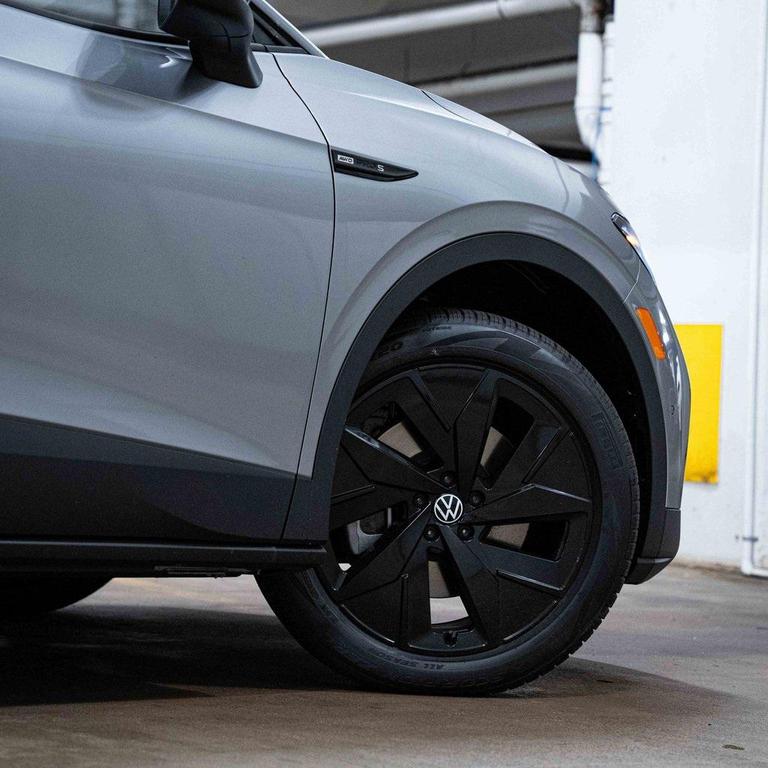 new 2025 Volkswagen ID.4 car, priced at $56,956