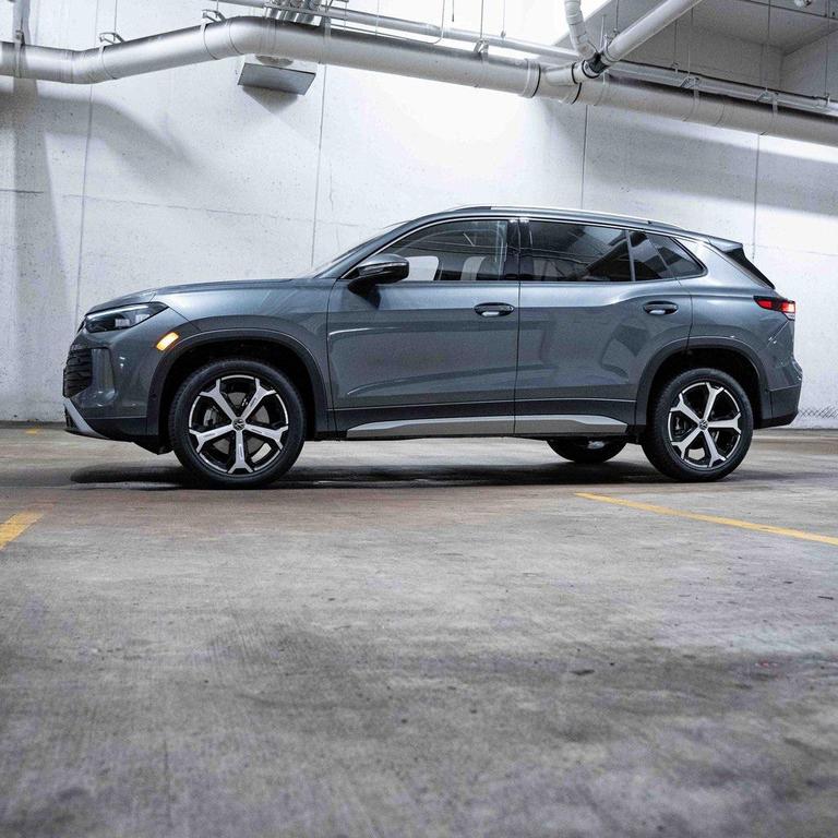 new 2025 Volkswagen Tiguan car, priced at $35,776