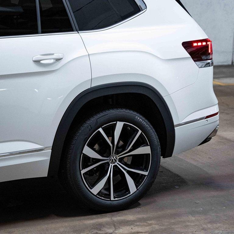 new 2026 Volkswagen Atlas car, priced at $57,758