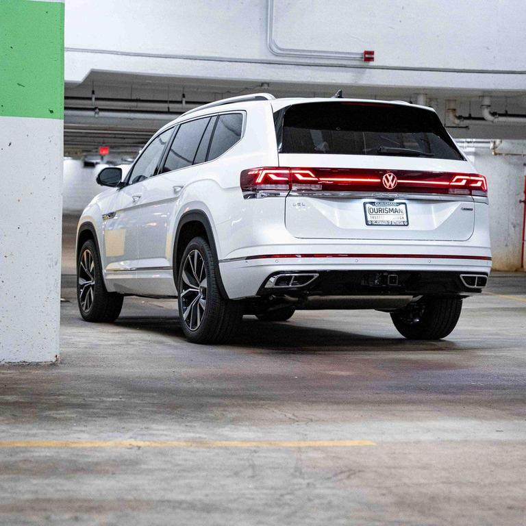 new 2026 Volkswagen Atlas car, priced at $57,758