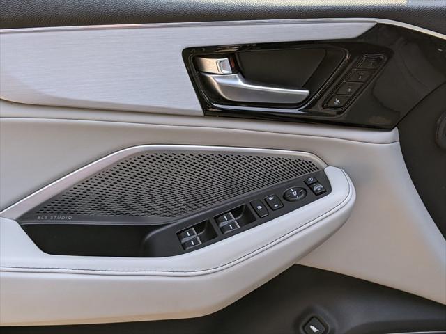 used 2022 Acura MDX car, priced at $40,000