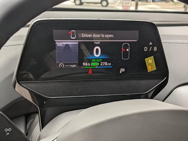 new 2025 Volkswagen ID.4 car, priced at $42,261