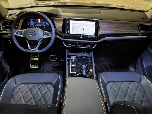 new 2025 Volkswagen Atlas car, priced at $48,696