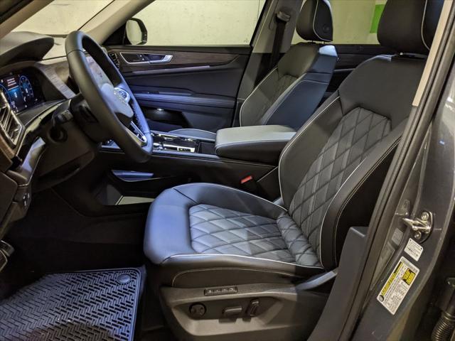 new 2025 Volkswagen Atlas car, priced at $48,696