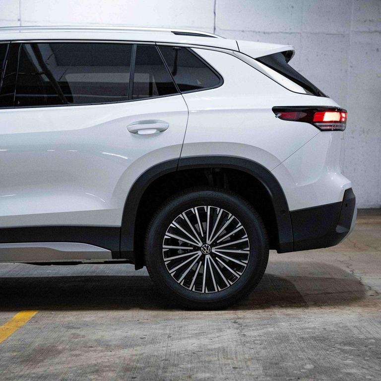 new 2025 Volkswagen Tiguan car, priced at $28,811