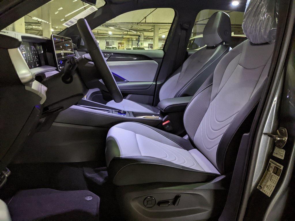 new 2025 Volkswagen Tiguan car, priced at $37,986