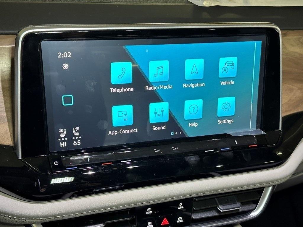 new 2025 Volkswagen Atlas car, priced at $40,052