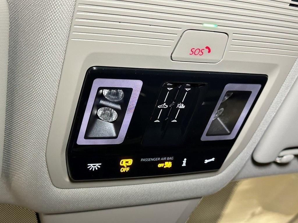 new 2025 Volkswagen Atlas car, priced at $40,052