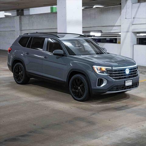 new 2025 Volkswagen Atlas car, priced at $44,552