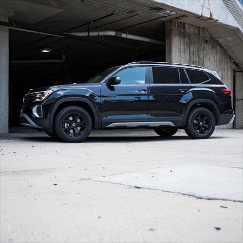 new 2025 Volkswagen Atlas car, priced at $42,146