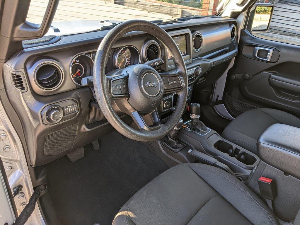 used 2022 Jeep Wrangler Unlimited car, priced at $28,000